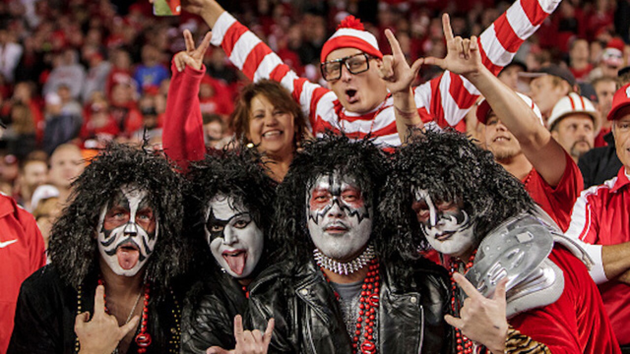 Costume at college football game sparks outrage, statement from university