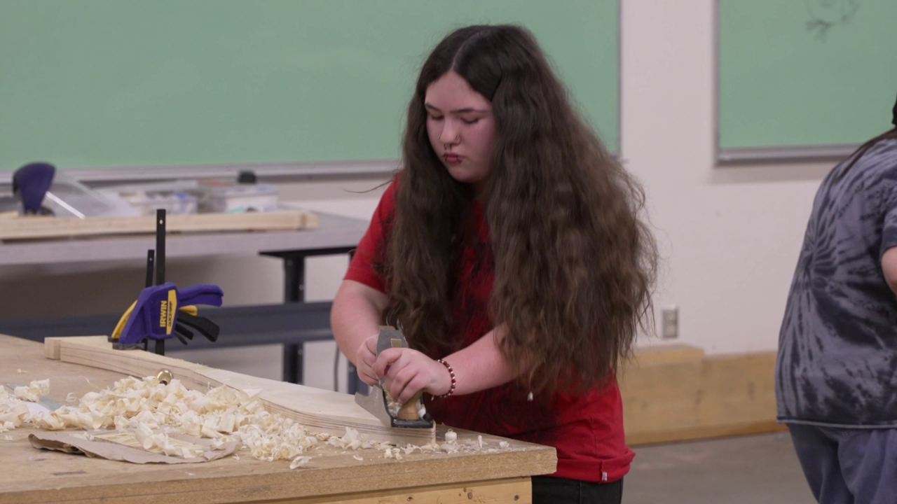 Indigenous paddle carving brings culture and craft to Great Falls students