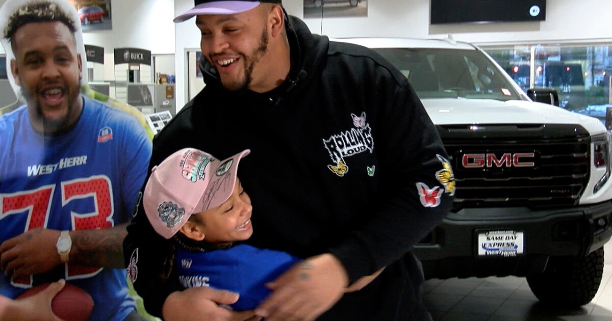 Young Dion Dawkins superfan gets trip of a lifetime - Vimarsana News
