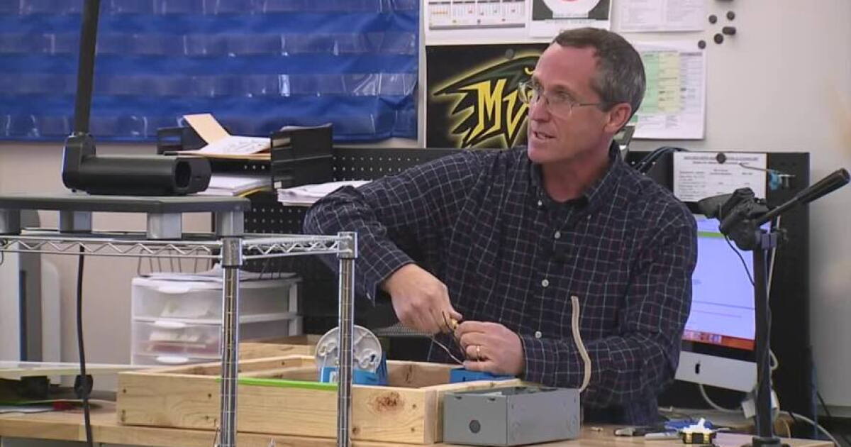 Colorado high school offers class that teaches homeownership skills - Vimarsana News