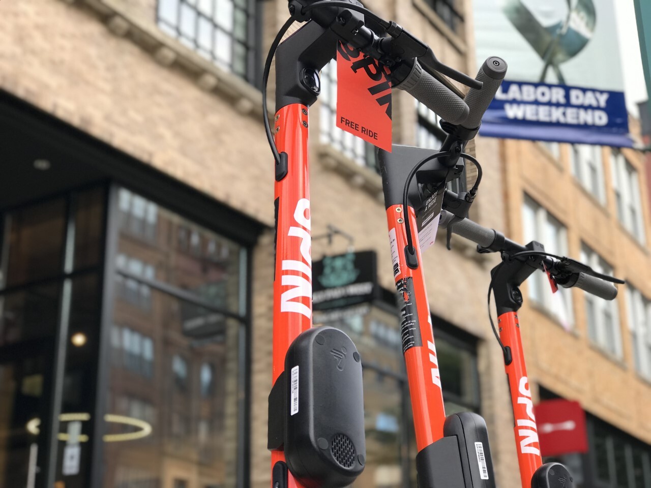Spin scooters