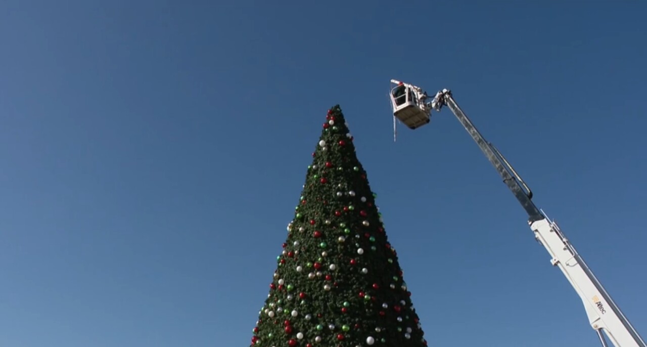 Downton Christmas Tree