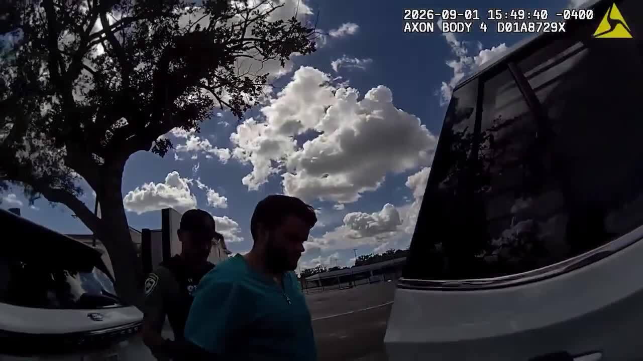 Woman, 93, wakes up to find man standing next to bed: HCSO