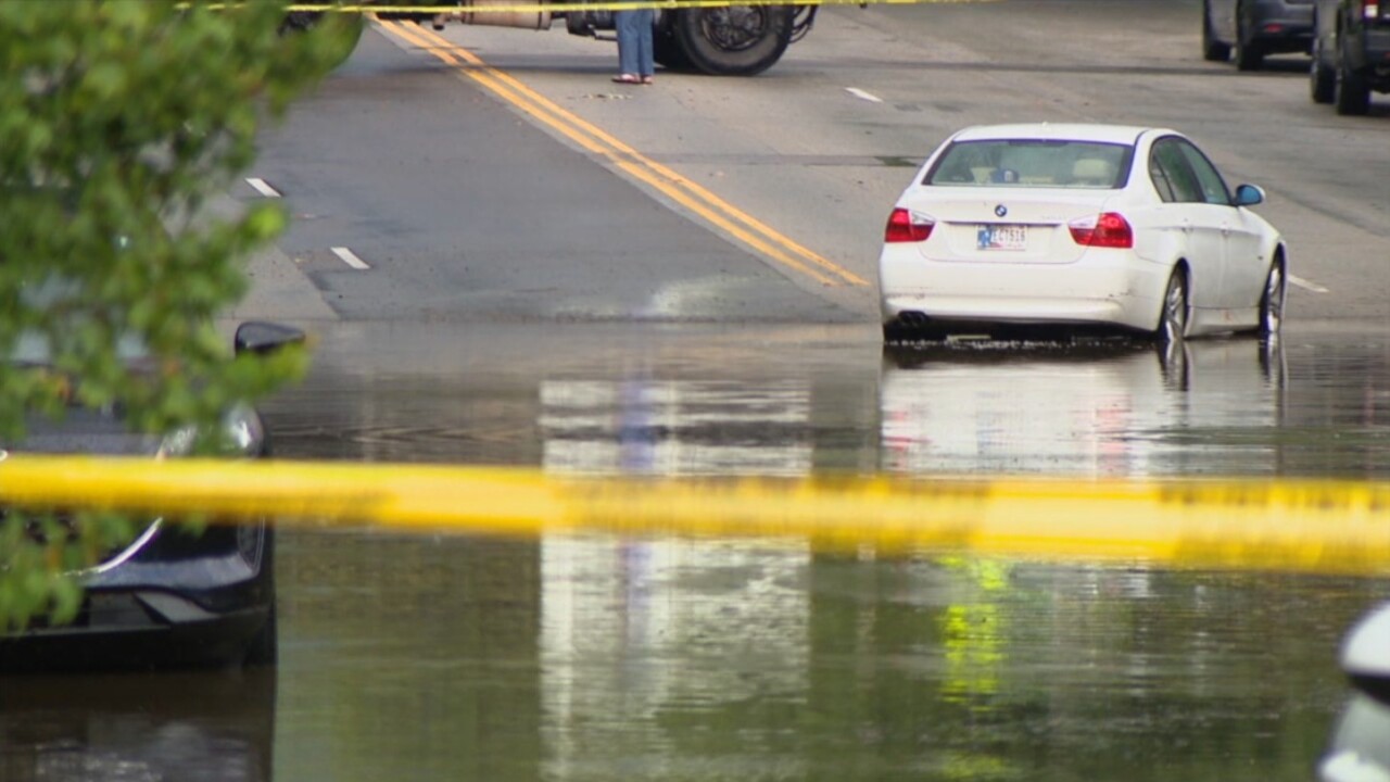 Erie Avenue car flooded