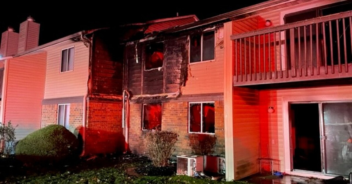 3 injured in north side apartment fire