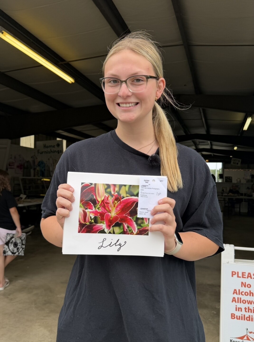 AALIYAH AND HER LILY PHOTO