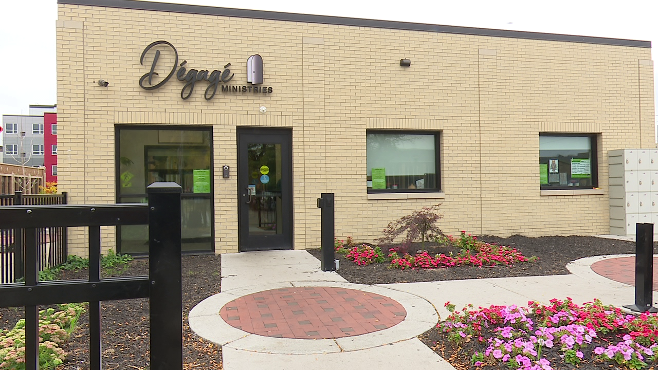 Degage Ministries.png