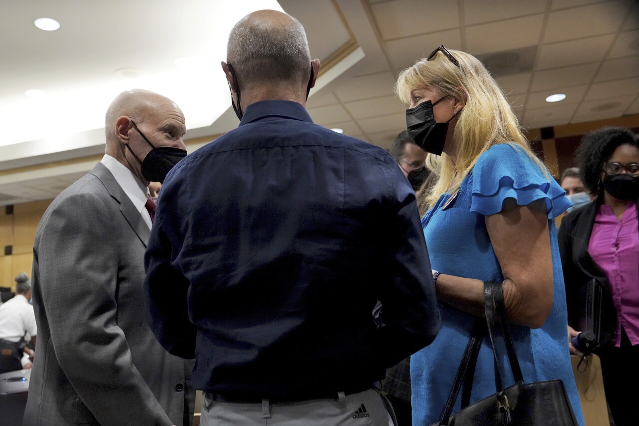 Mike Satz speaks to parents of Parkland victim at Nikolas Cruz hearing, Oct. 15, 2021