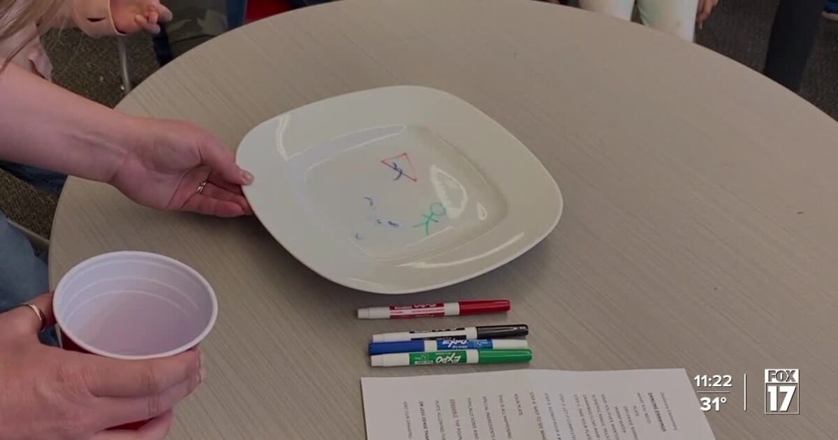 Weather experiment Floating drawings at Discovery Elementary