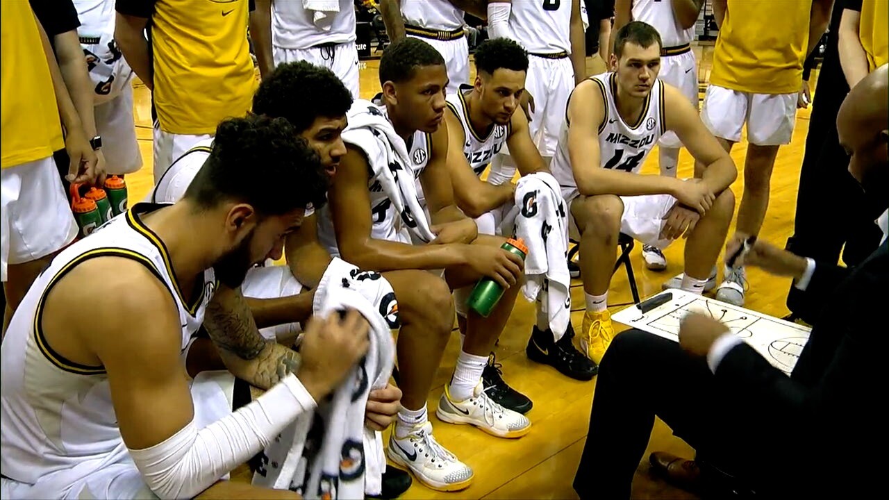 Mizzou wins secondstraight game, using defense to bury 6439