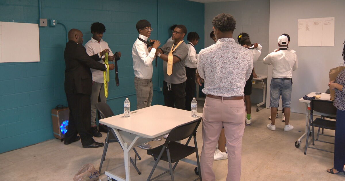 'These are your future legends.' Mentors lead mock interviews with kids in 37208 - Vimarsana News