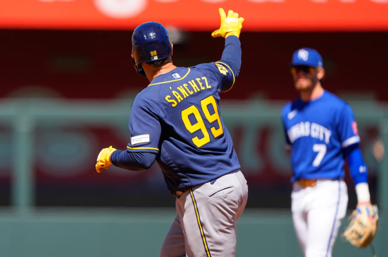 Milwaukee Brewers' Gary Sanchez runs the bases after hitting a two-run home run during the first inning of a baseball game against the Kansas City Royals, Sunday, April 5, 2026, in Kansas City, Mo.