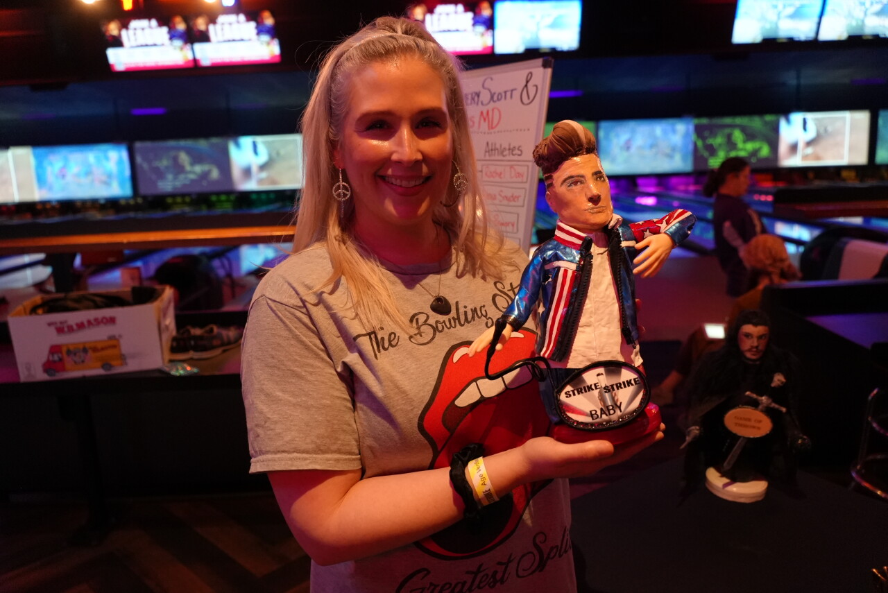 Lindsey Williams with the Vanilla Ice pin trophy