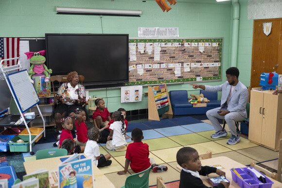 Mayor Scott visits 6 Baltimore City schools on first day back, awards Katherine Johnson Global Academy for attendance