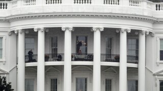 White House tours to resume, masks required