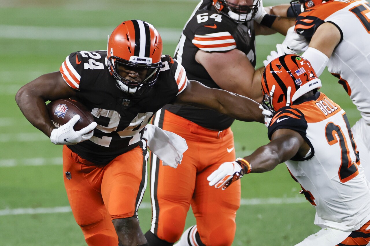 Browns Bengals Nick Chubb