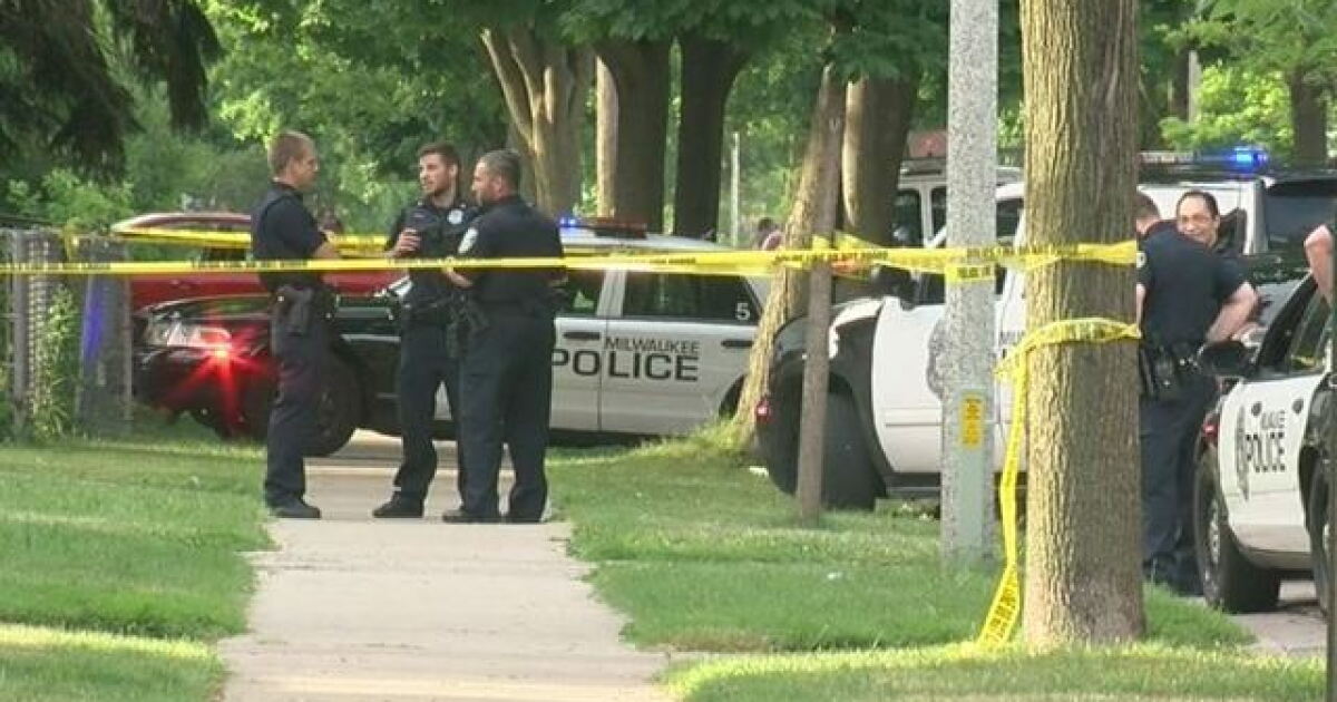 1 killed after double shooting in Milwaukee