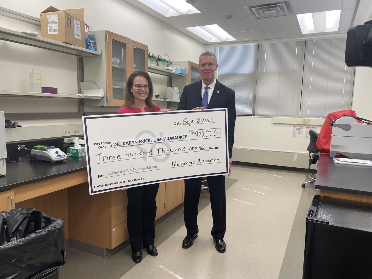 Wisconsin scientist awarded grant for breakthrough Alzheimer's research at UWM