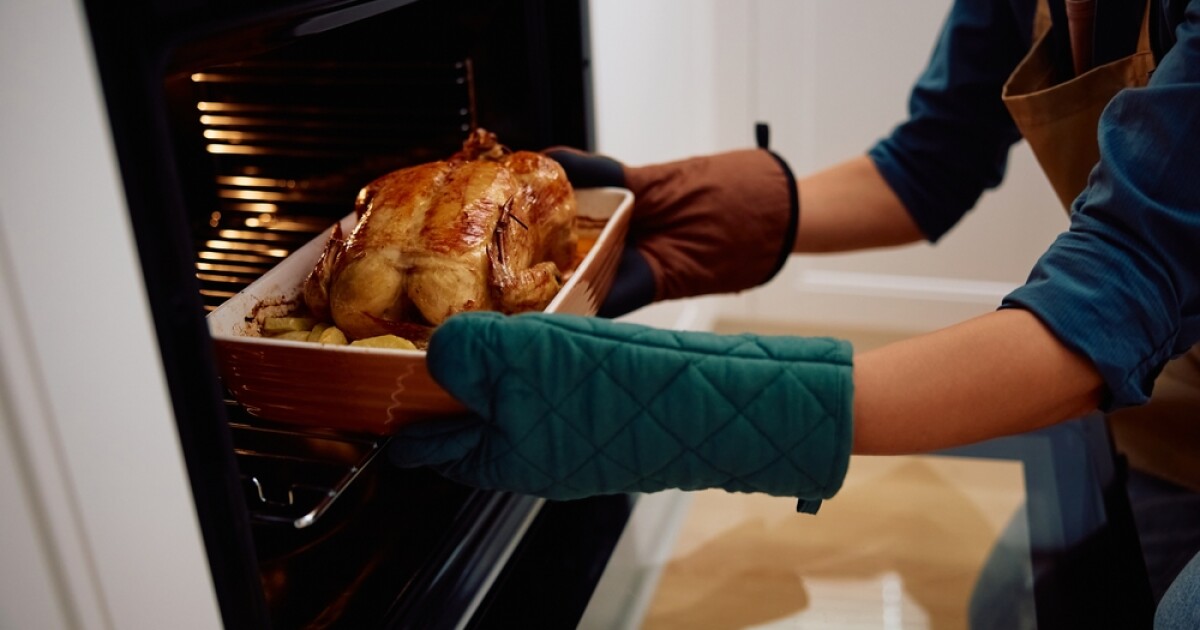 Local firefighters give Thanksgiving cooking safety tips to prevent holiday fires