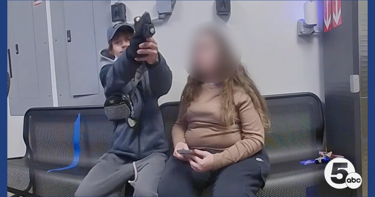 VIDEO: Alleged shoplifter tries to shoot Canton officer inside Walmart