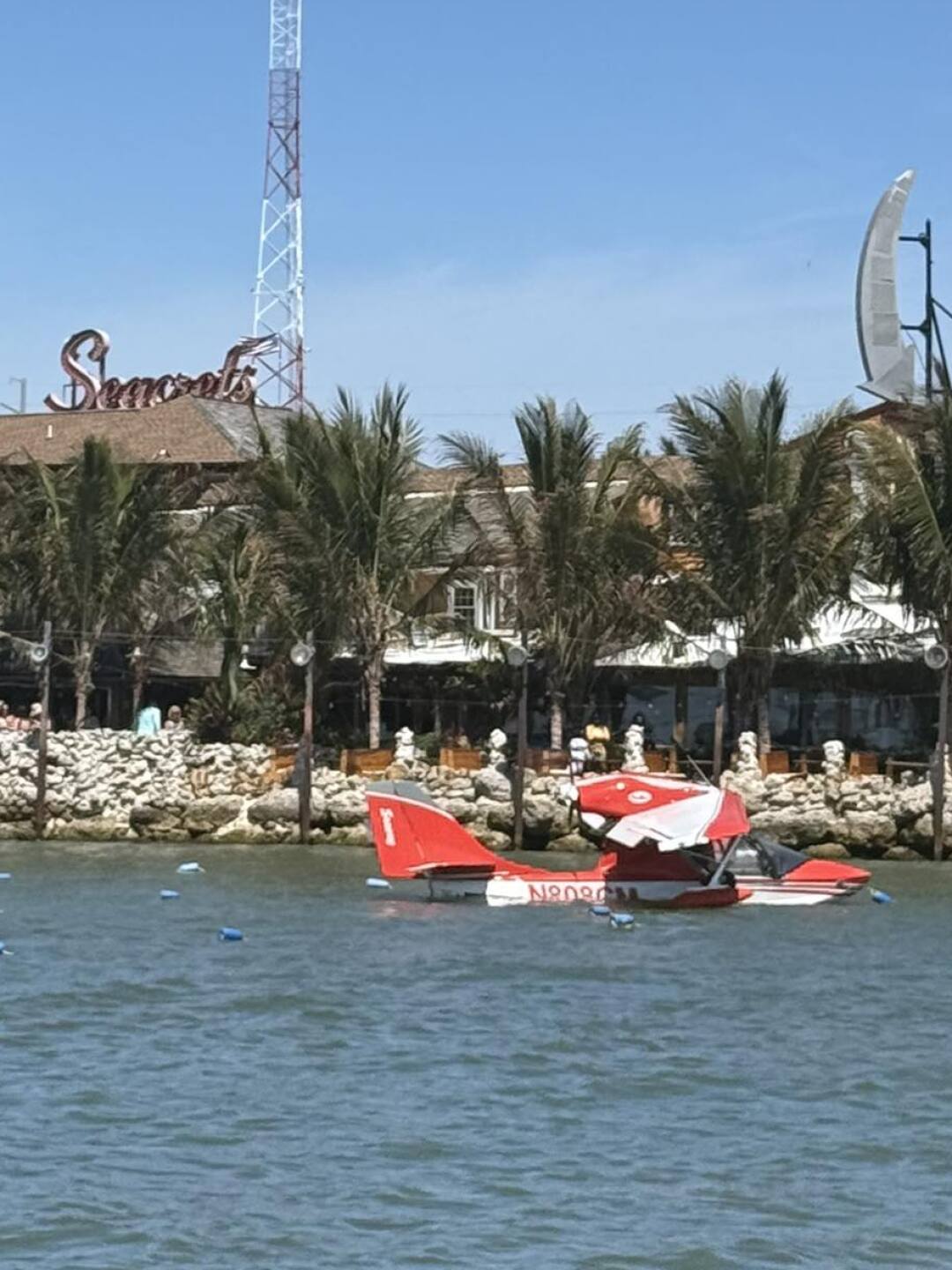 Small plane lands in Assawoman Bay near Seacrets Sunday