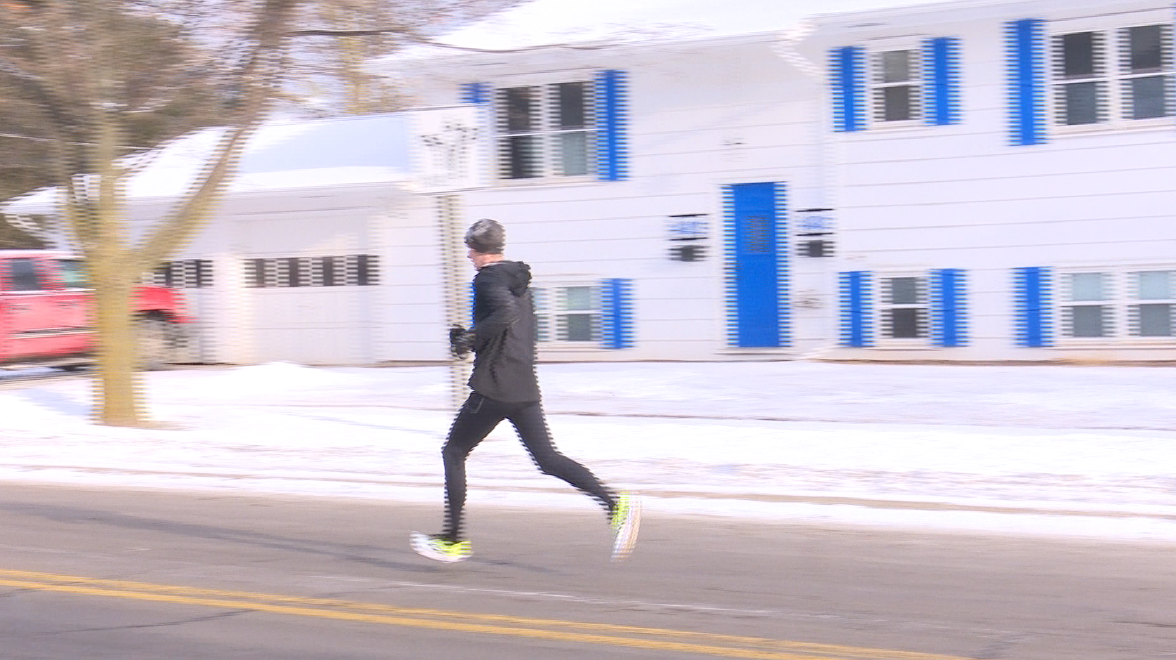 Running for Chocolate: Seroogy's Valentine Run brought out runners even in the freezing temperatures