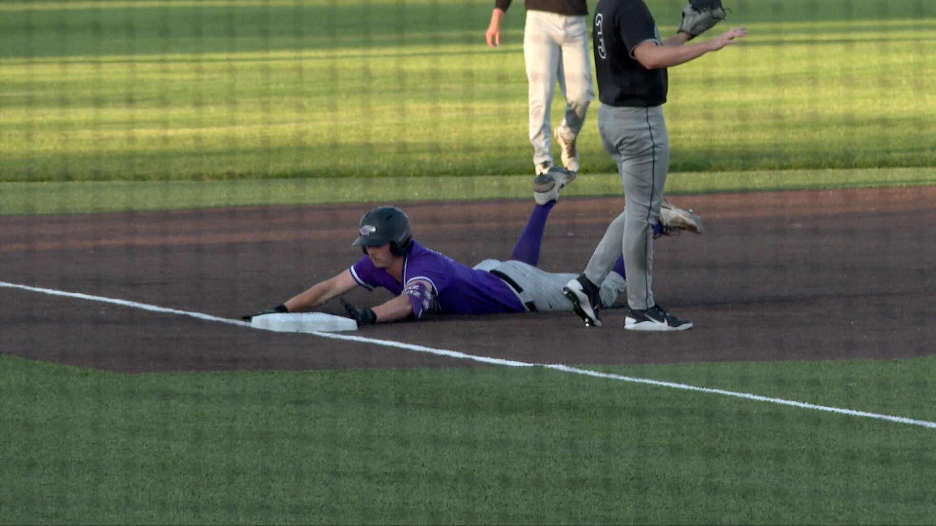 uww baseball.jpg
