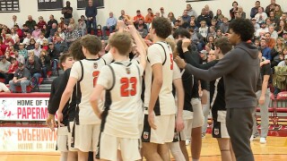Boys Hoops: 8 Northeast Wisconsin teams advance to sectional finals