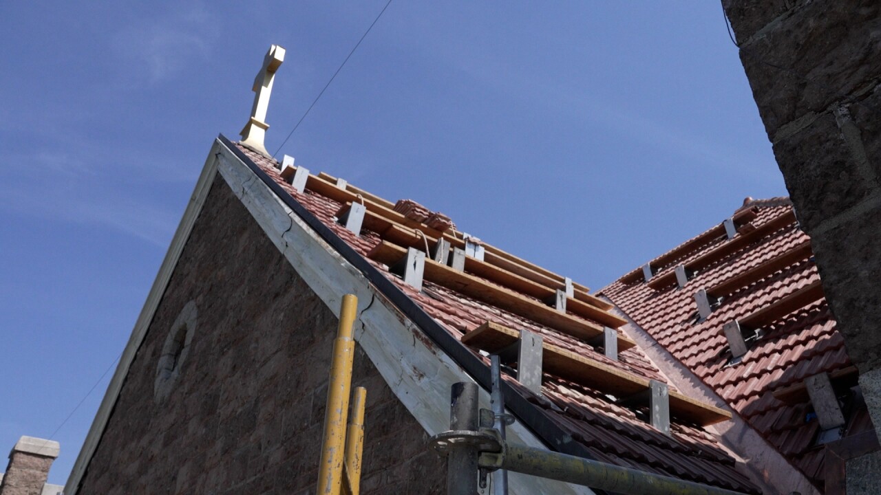 Carroll roof