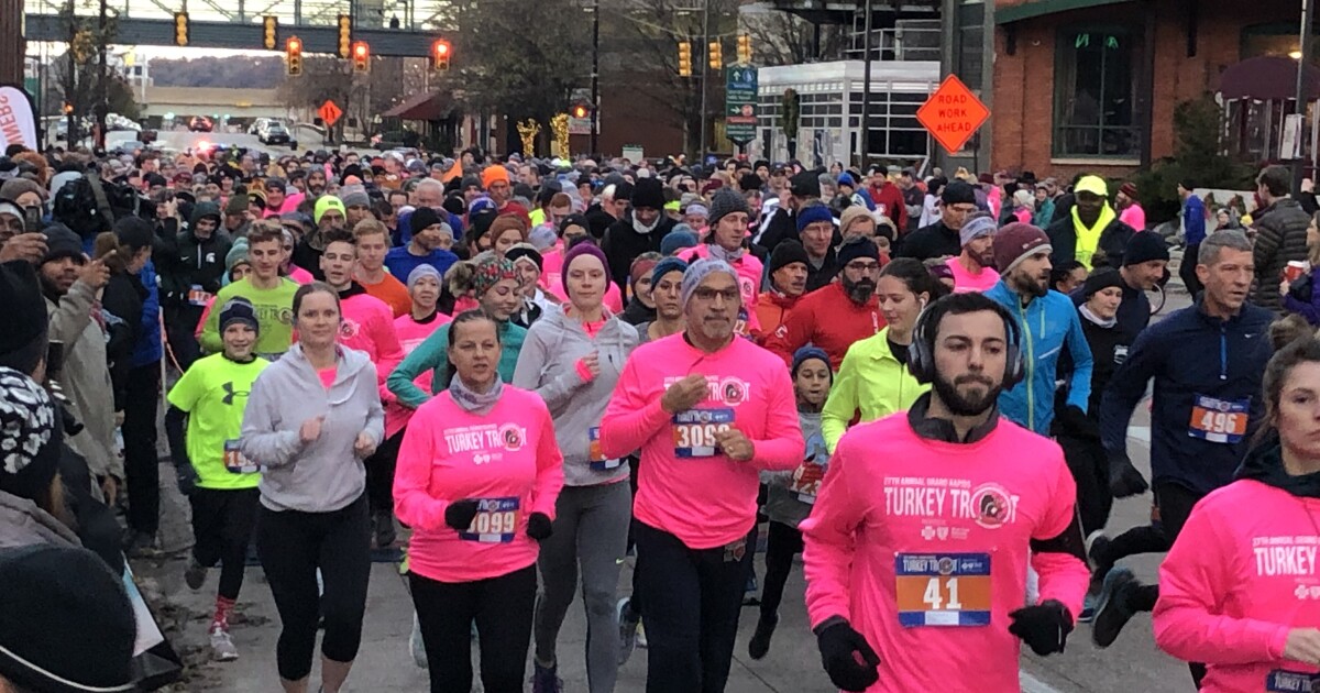Turkey Trot returns inperson to downtown Grand Rapids this Thanksgiving