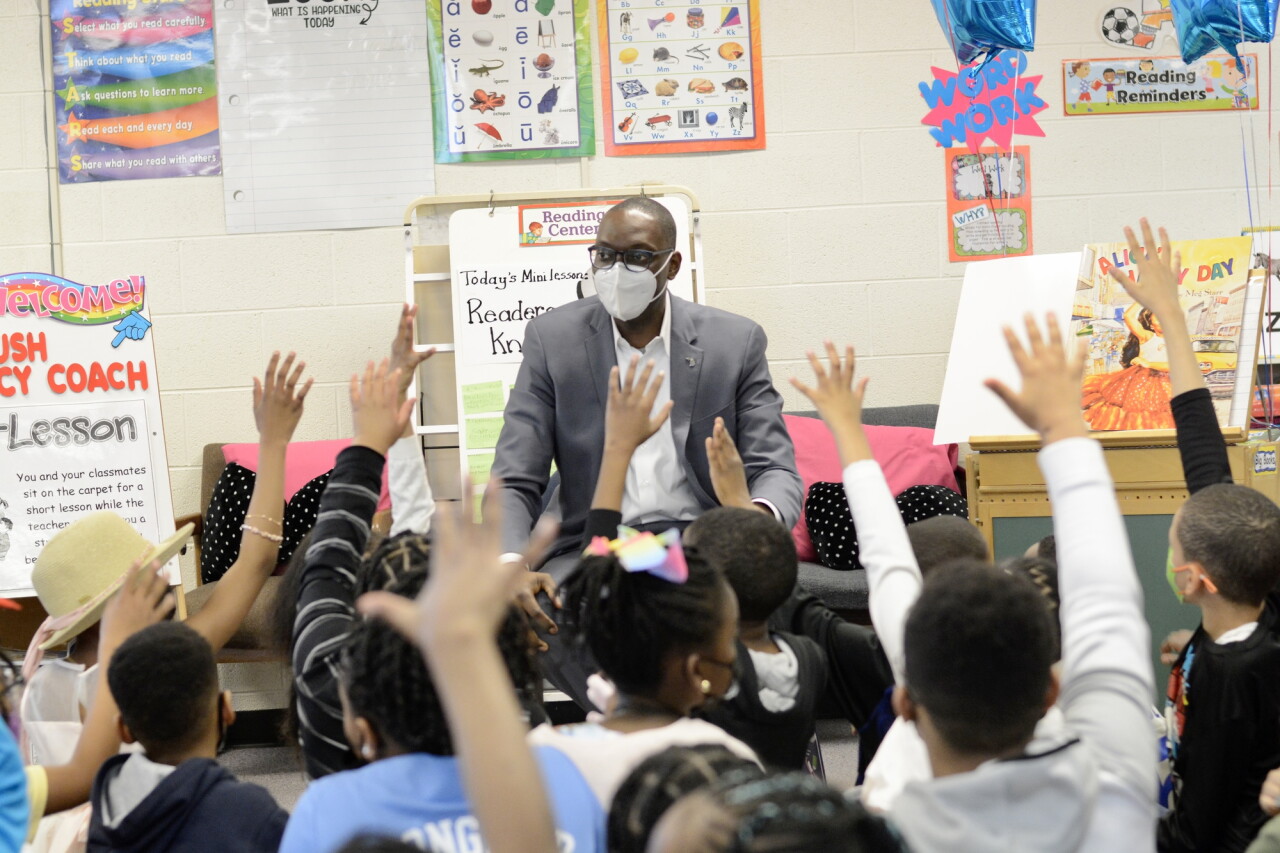 Lt. Gov. Garlin Gilchrist reads to students at Adlai E. Stevenson Elementary