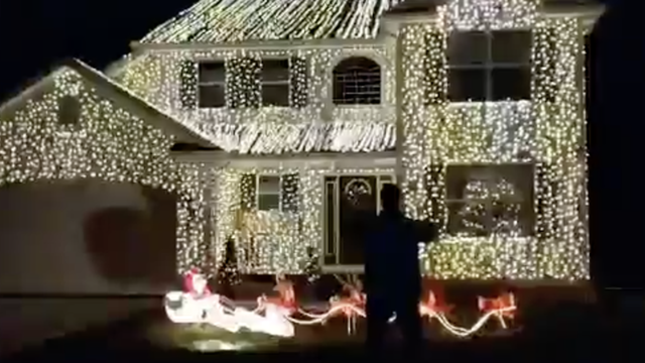 Ohio man channels Clark Griswold, recreates 'Christmas Vacation' lights