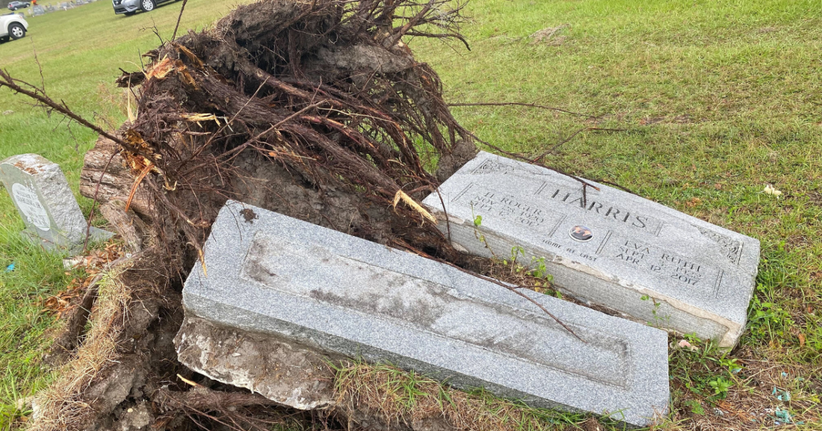 Families asking for help with cleanup of Wimauma cemetery after