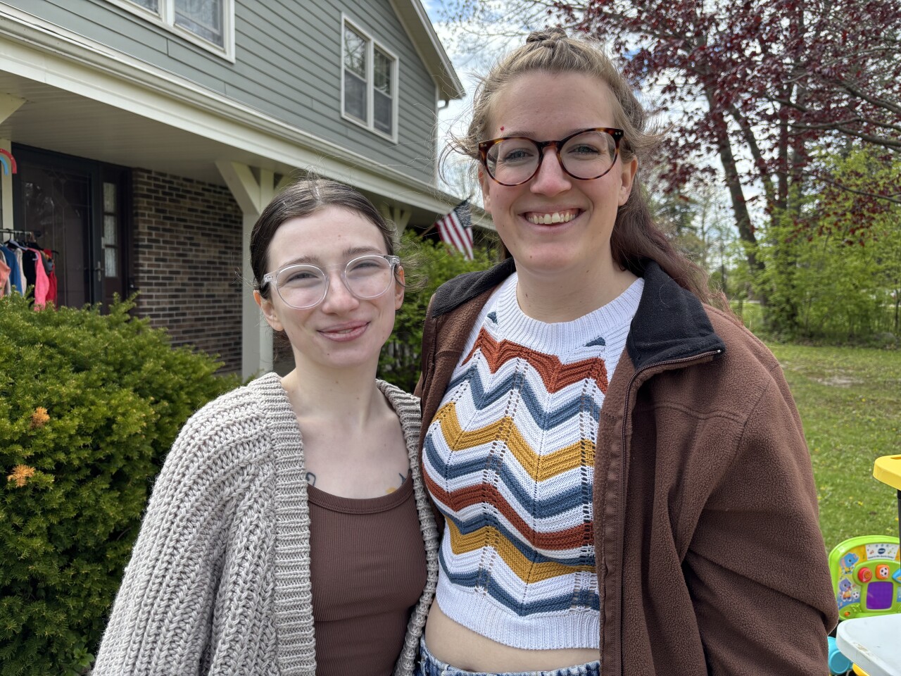 Rylie and Emilee, organizers