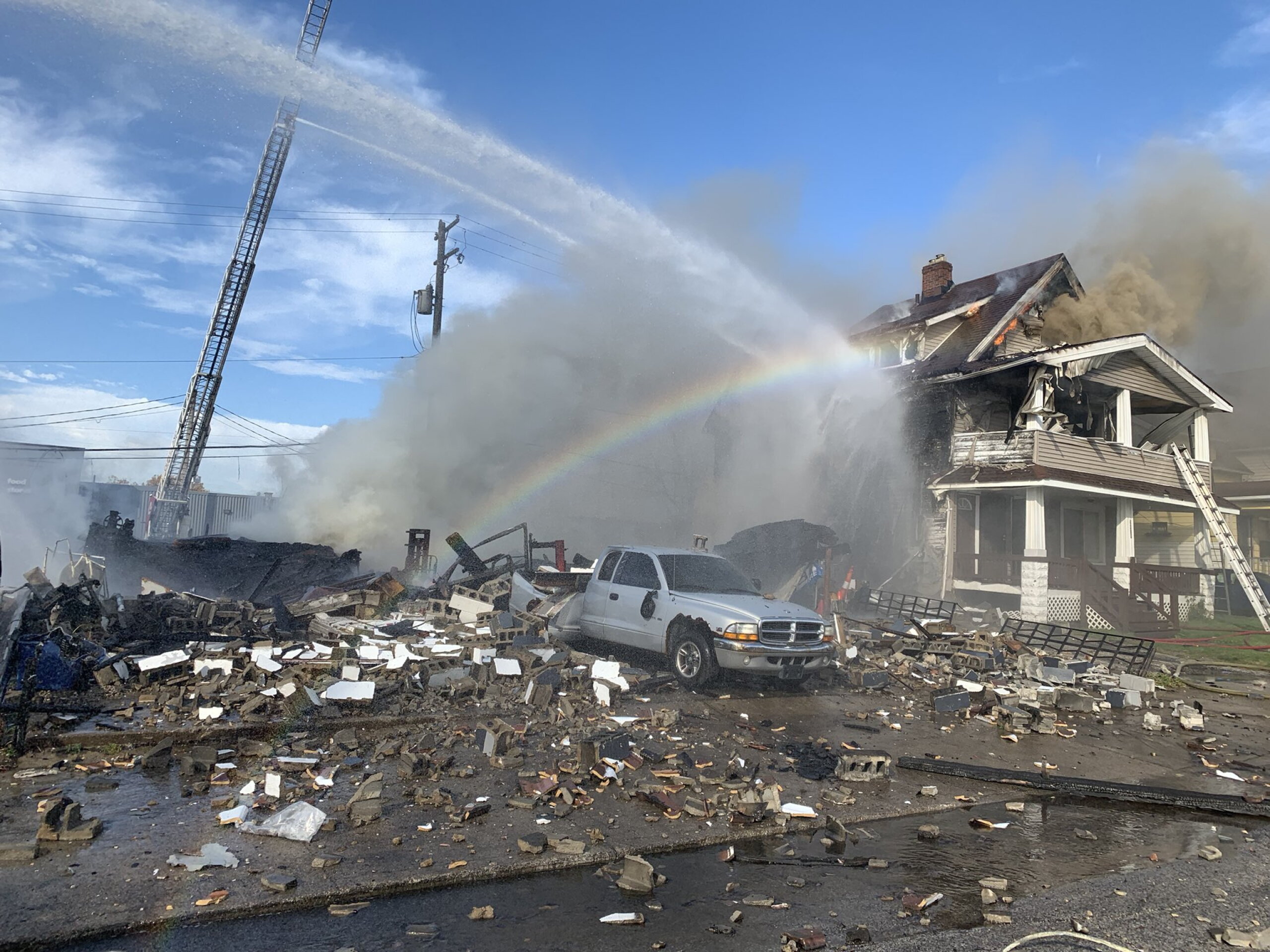 VIDEO: Cleveland firefighters respond to building explosion and fire on ...