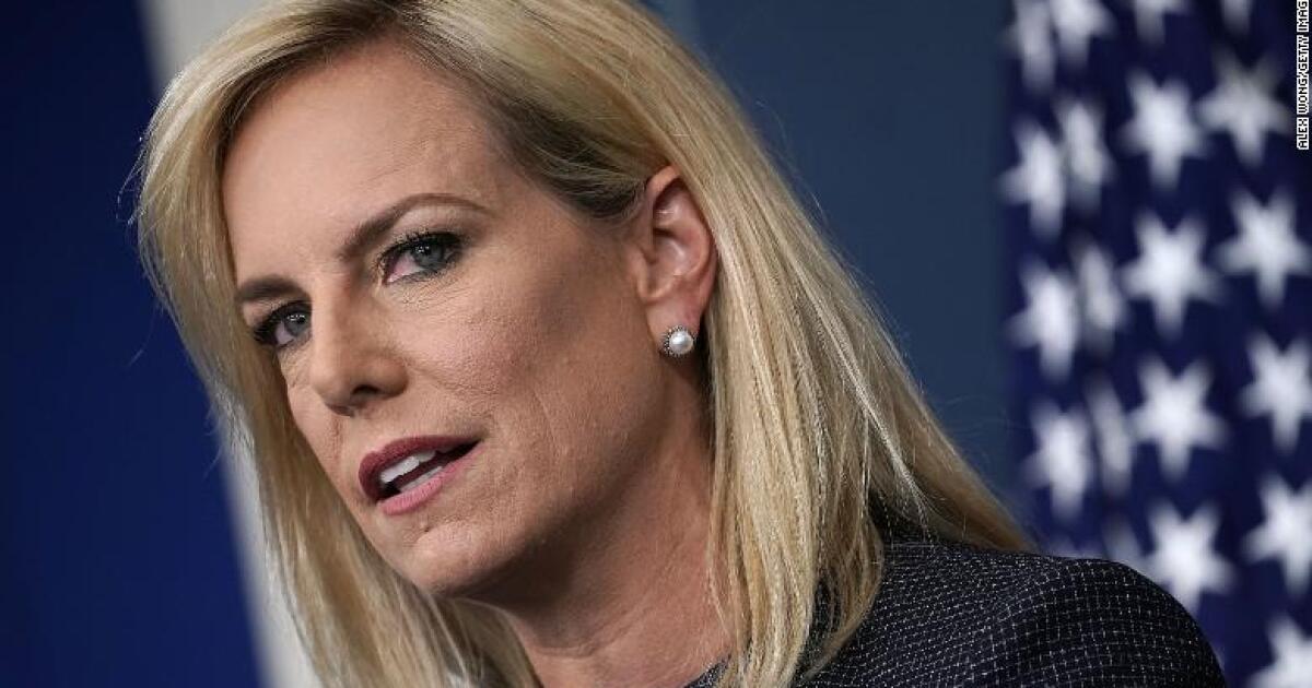 Protesters Shout Shame At Kirstjen Nielsen As She Dines At