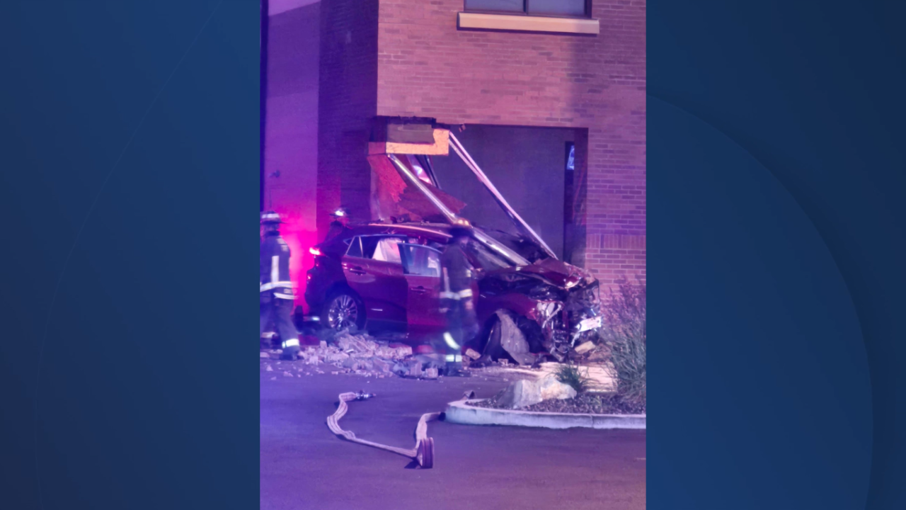 crash into building thumbnail 2.png