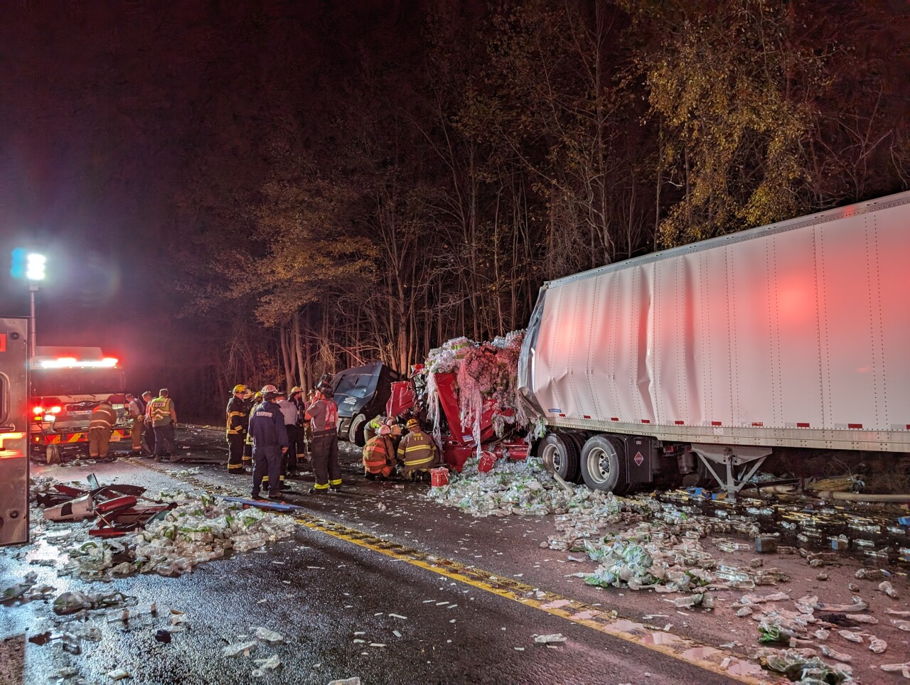 1 hospitalized in double tractor-trailer crash in Isle of Wight County that shut down Route 460