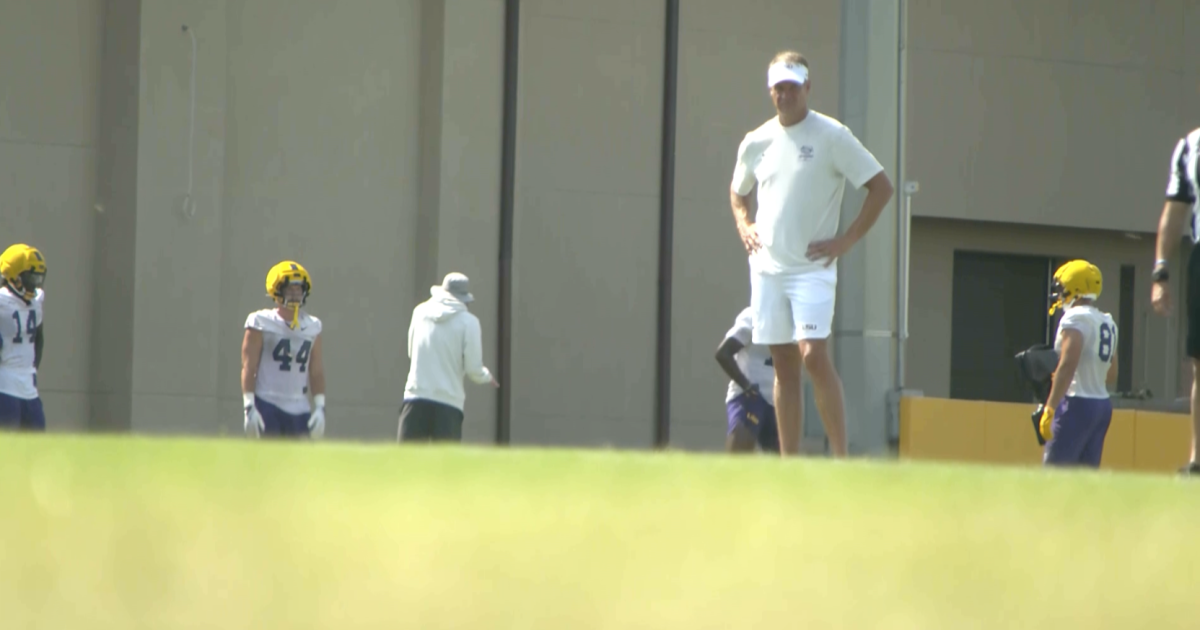 Kiffin leaning on experience to build LSU