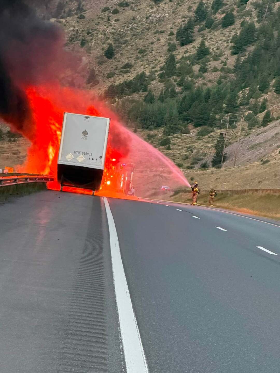 semitruck fire_3.jpg