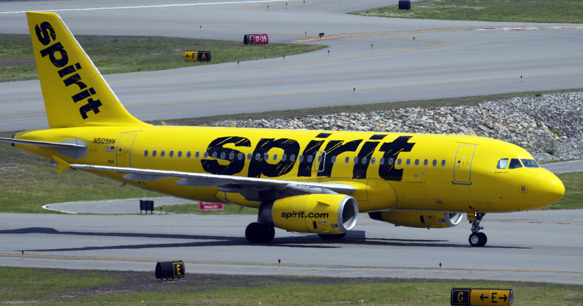 Spirit Airlines stellt den Betrieb ein, legt die Flotte still und lässt ...