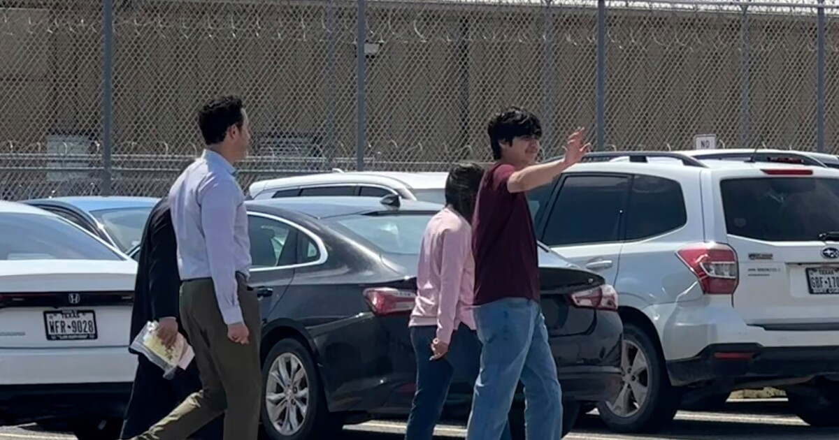 Well-known highschool mariachi gamers reunited with household after ICE detention