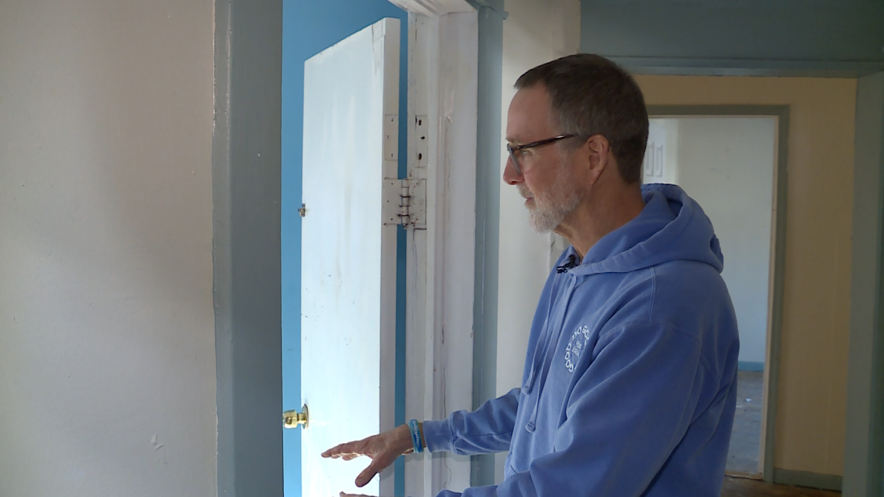 tom shows off new space.png