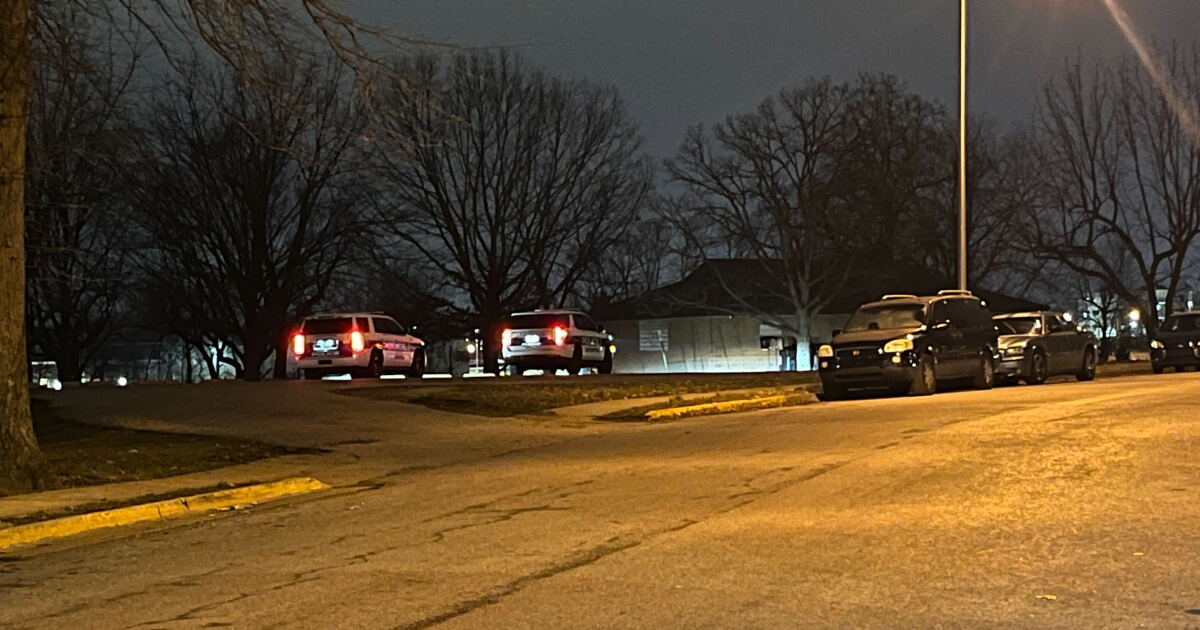 Lexington police investigating after overnight stabbing leaves 1 injured