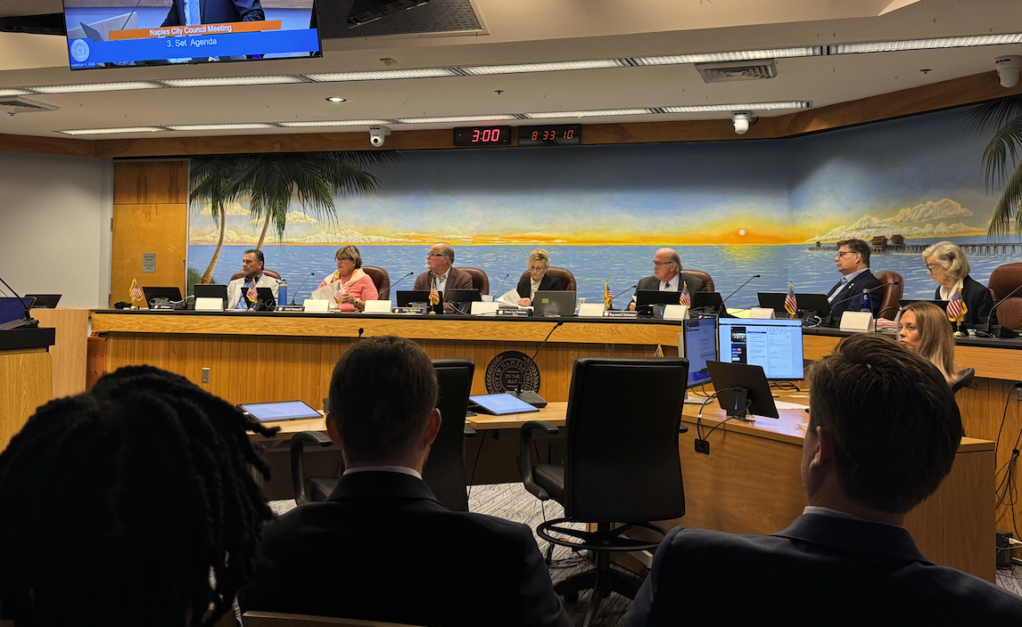 Naples Mayor Apologizes