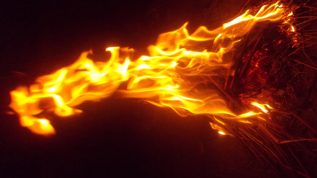 fire-texture-SBI-300542401.jpg