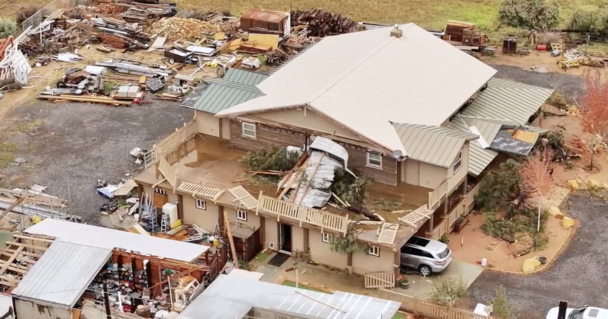 Homeowners search for contractors, clean up after suspected Arizona tornado