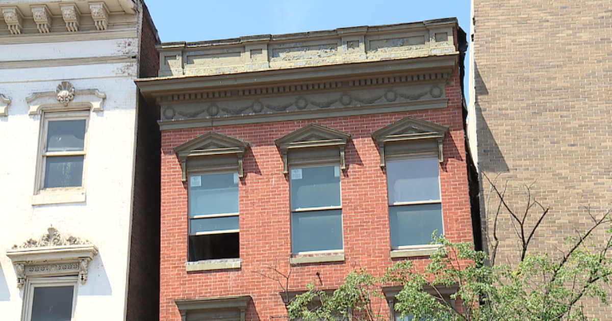 Emergency demolition of condemned N. Eutaw building scheduled Emergency demolition of condemned N. Eutaw building scheduled