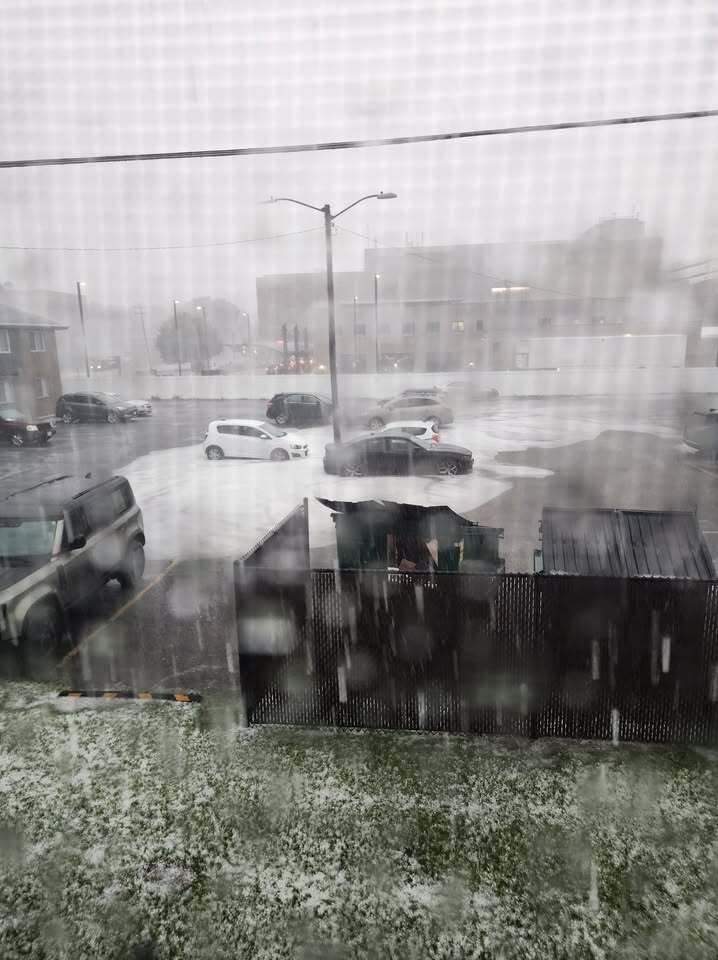 Neighbor captures storm