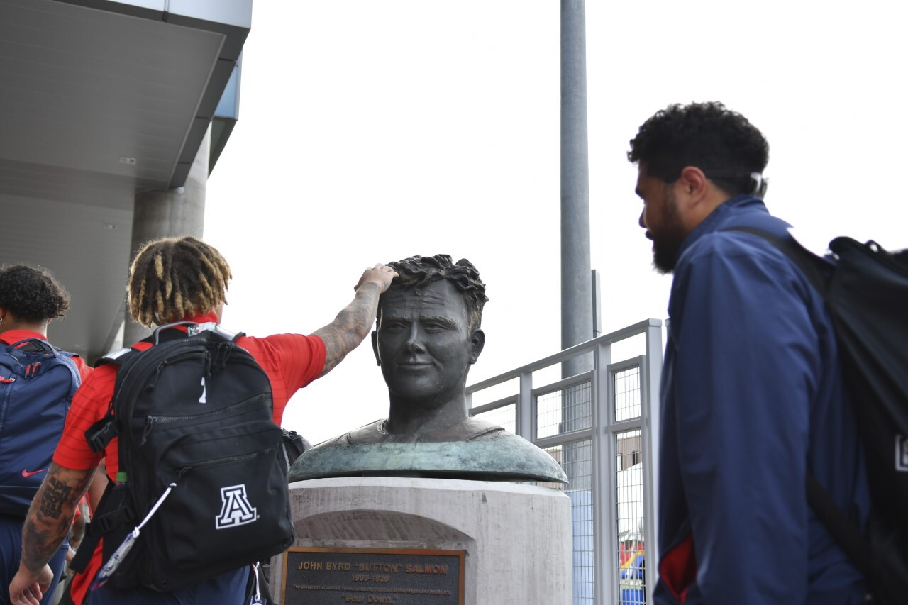 Button Salmon Statue with Arizona Players